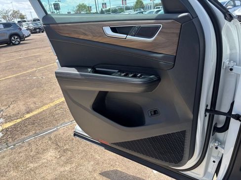 Used 2026 Volkswagen Atlas SE FWD image 18