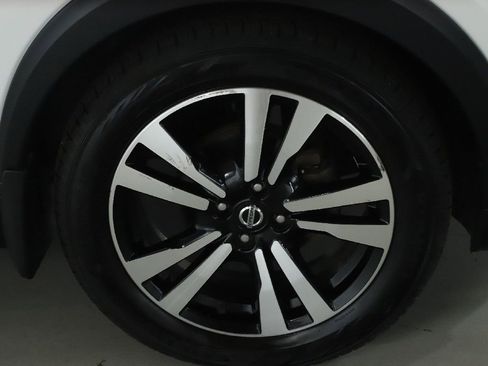 Used 2019 Nissan Kicks SR FWD image 10