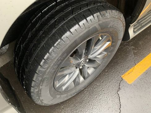 Used 2023 Lexus GX 460 Premium w/ Premium Plus Package image 5