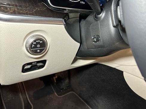 Certified 2025 Mercedes-Benz C 300 4MATIC Sedan image 26