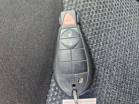 Used 2019 Jeep Cherokee Latitude w/ Popular Appearance Group image 28