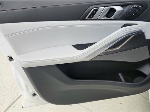 Used 2023 BMW X6 xDrive40i w/ M Sport Package image 36