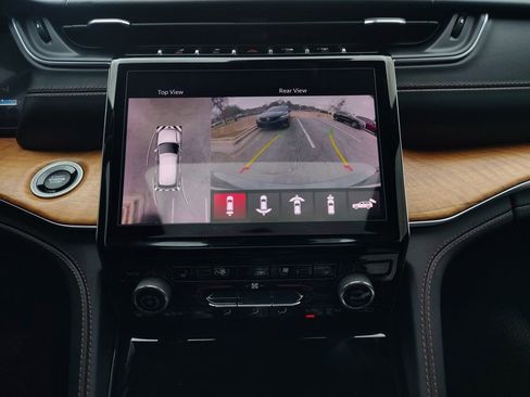 Used 2021 Jeep Grand Cherokee L Summit image 9