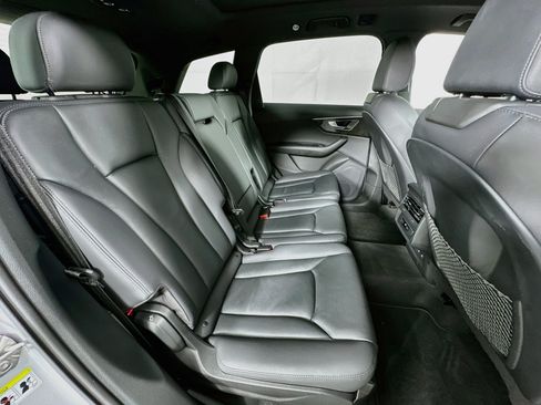 Used 2022 Audi Q7 2.0T Premium w/ Convenience Package AWD/4WD image 29