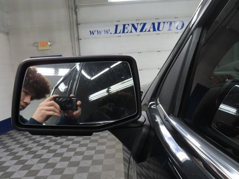 Used 2022 Chevrolet Silverado 1500 High Country w/ Technology Package image 60