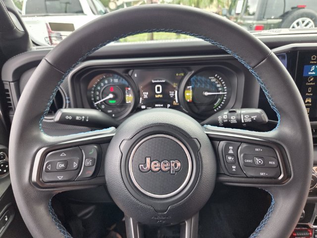 Certified 2024 Jeep Wrangler Unlimited Rubicon 4xe AWD/4WD image 28