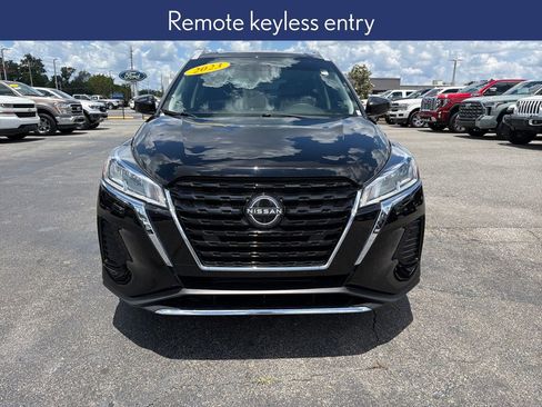 Used 2023 Nissan Kicks SV FWD image 7