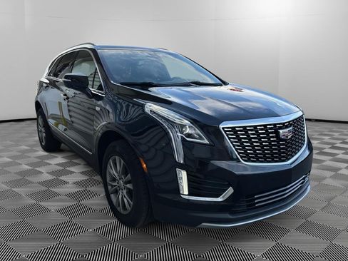 Used 2022 Cadillac XT5 Premium Luxury w/ Technology Package AWD/4WD image 3