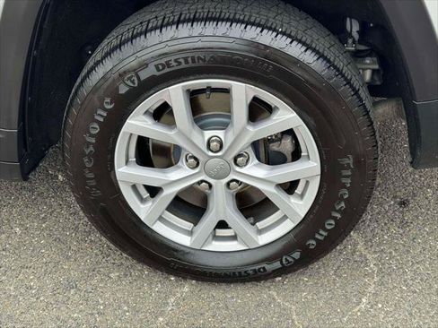 Used 2021 Jeep Grand Cherokee L Limited AWD/4WD image 11