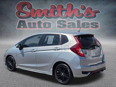 Used 2018 Honda Fit Sport image 4
