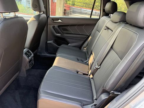 Certified 2023 Volkswagen Tiguan SE R-Line AWD/4WD image 23