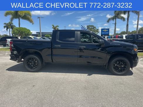 Certified 2022 Chevrolet Silverado 1500 Custom RWD image 3