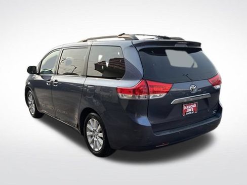 Used 2013 Toyota Sienna Limited w/ Premium Pkg AWD/4WD image 5