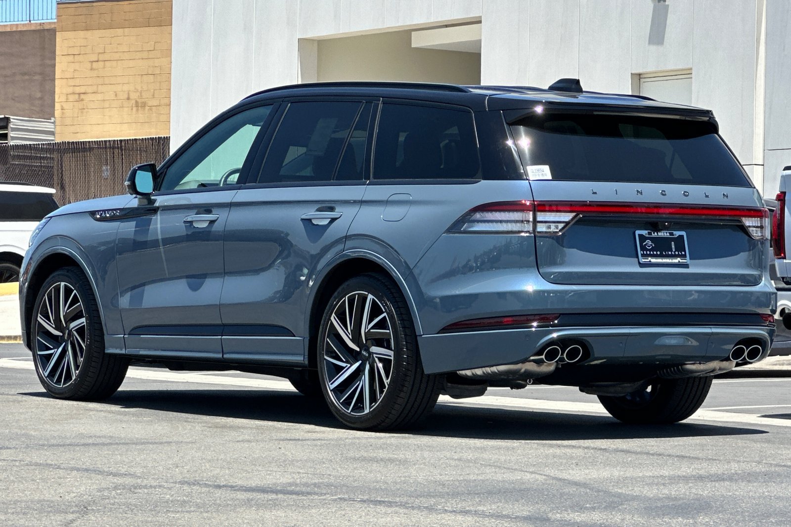 New 2026 Lincoln Aviator Black Label w/ Black Label Special Edition AWD/4WD image 5
