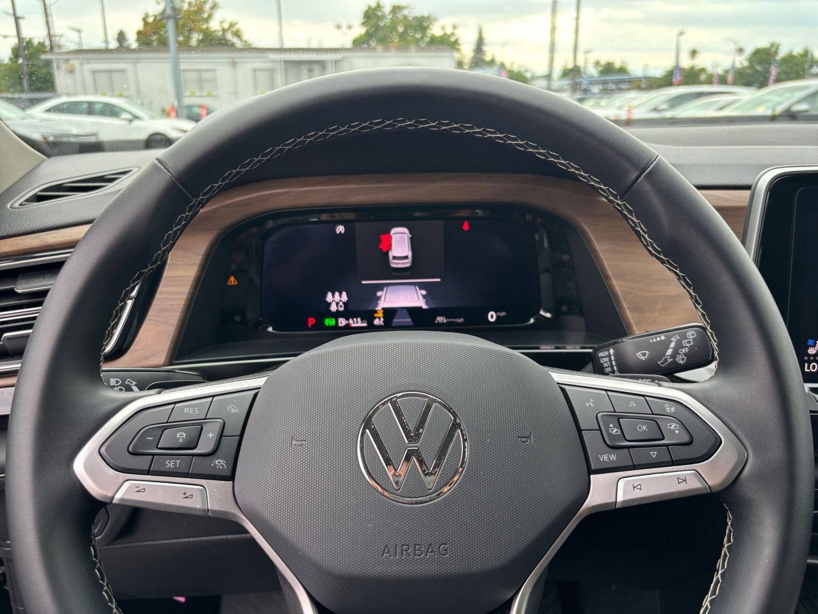 Used 2026 Volkswagen Atlas SE FWD image 30