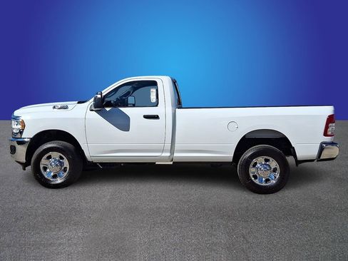 Used 2024 RAM 2500 Tradesman w/ Chrome Appearance Group image 7