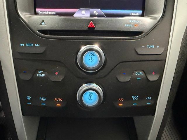 Used 2014 Ford Explorer XLT w/ Equipment Group 201A AWD/4WD image 18