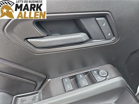 Used 2025 Chevrolet Colorado Trail Boss AWD/4WD image 23