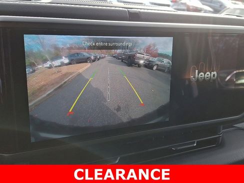 Used 2025 Jeep Wrangler Rubicon image 17