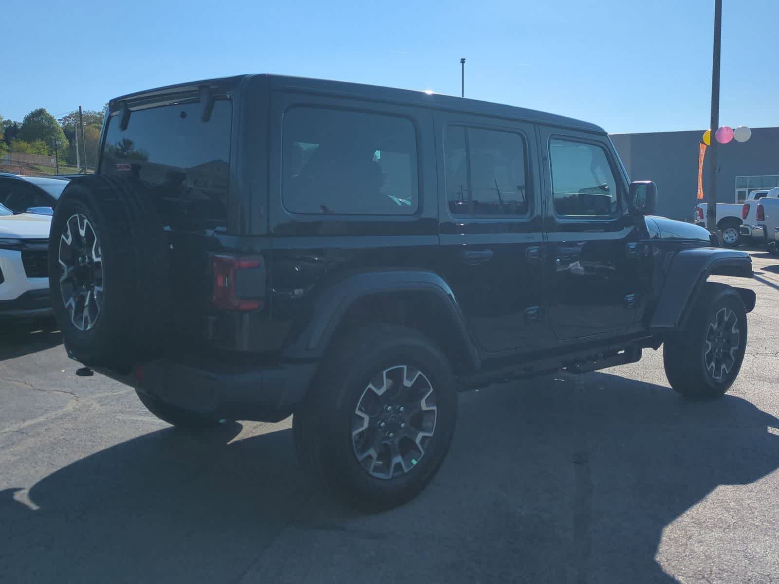 New 2026 Jeep Wrangler Unlimited Sahara w/ Safety Group AWD/4WD image 8