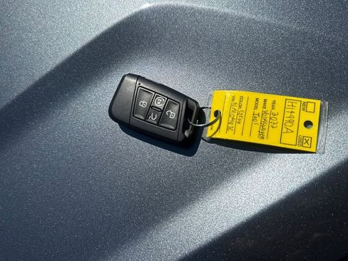 Used 2022 Volkswagen Taos SE image 29