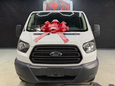 Used 2018 Ford Transit 150 XL RWD image 5