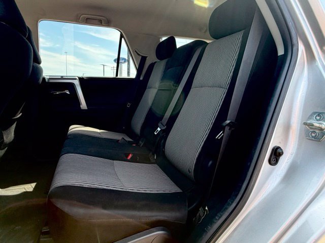 Used 2015 Toyota 4Runner SR5 AWD/4WD image 7
