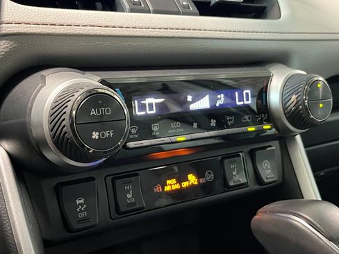 Used 2025 Toyota RAV4 XLE Premium w/ Weather Package AWD/4WD image 27