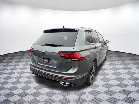 Used 2024 Volkswagen Tiguan SEL R-Line image 9