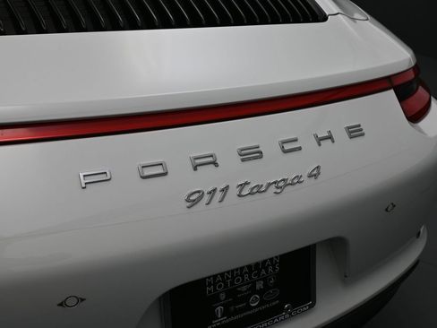 Certified 2019 Porsche 911 Targa 4 image 15