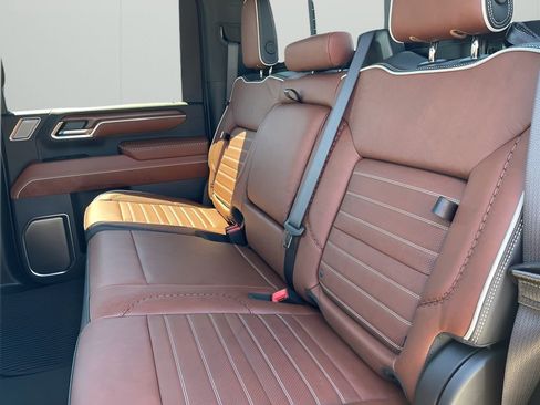 Certified 2025 GMC Sierra 2500 Denali Ultimate image 19