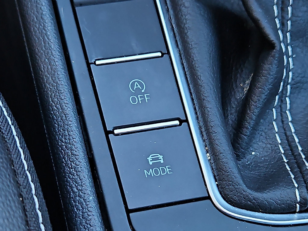 Certified 2026 Volkswagen Jetta SEL FWD image 26