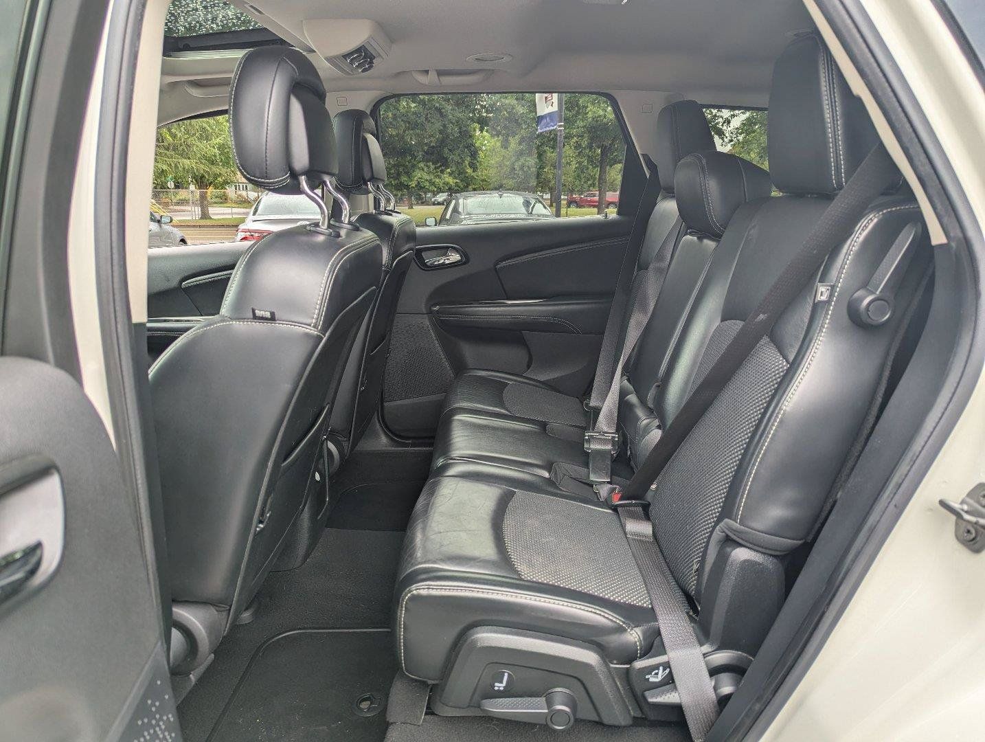 Used 2020 Dodge Journey Crossroad FWD image 28
