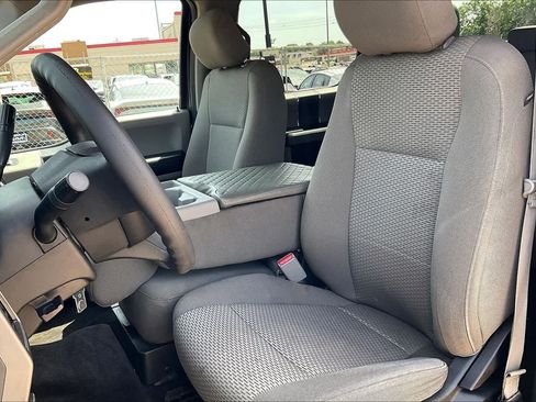 Used 2017 Ford F150 XLT RWD image 9
