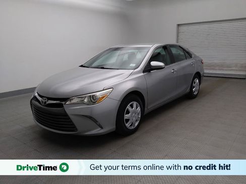 Used 2016 Toyota Camry LE FWD image 1