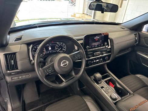 Used 2024 Nissan Pathfinder Rock Creek AWD/4WD image 16