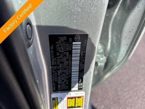 Used 2025 Toyota Camry LE image 25