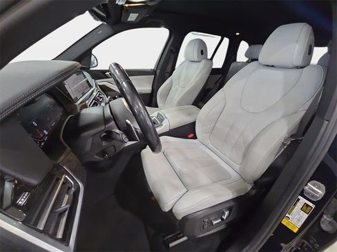 Certified 2023 BMW X5 sDrive40i w/ Executive Package image 12