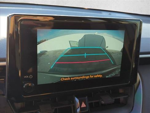 Used 2025 Toyota Corolla Cross LE FWD image 18
