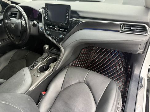 Used 2021 Toyota Camry XSE image 14