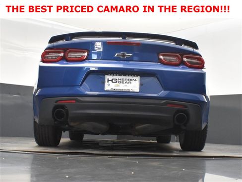 Used 2022 Chevrolet Camaro LT w/ Technology Package image 38