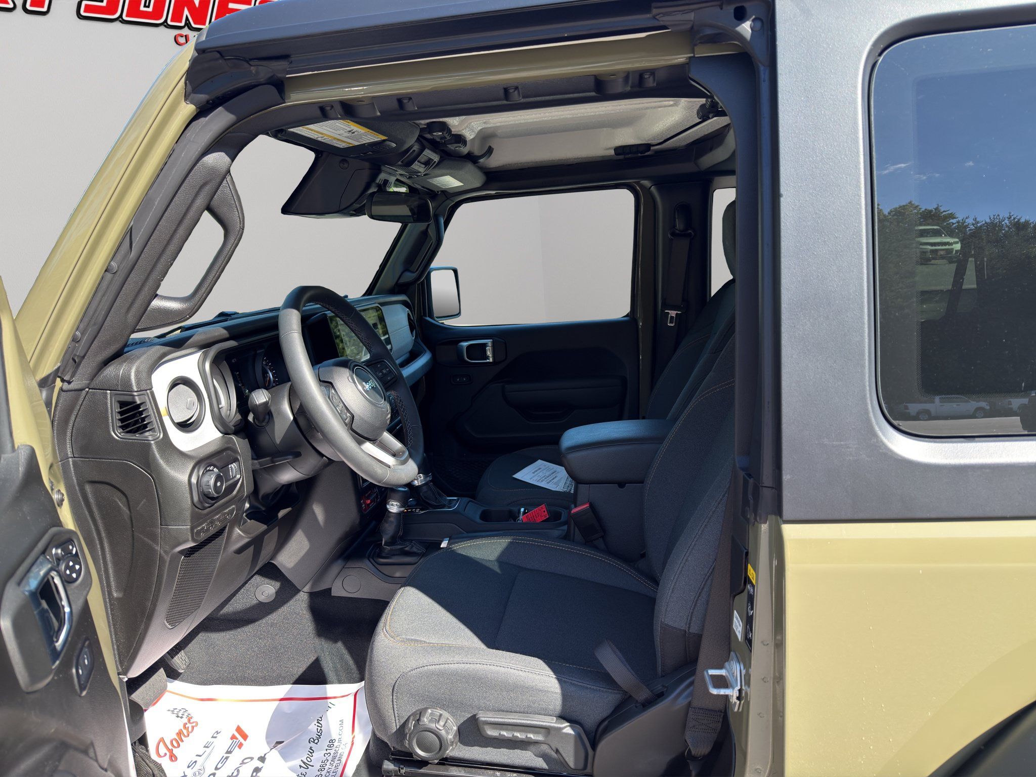 Used 2026 Jeep Wrangler Sport AWD/4WD image 4