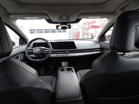 Used 2023 Nissan Ariya FWD image 16