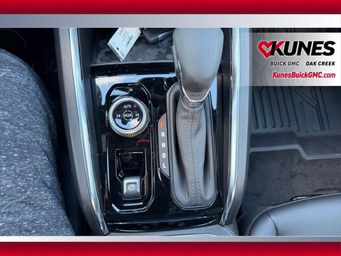 New 2026 GMC Canyon Elevation w/ Convenience Package image 17