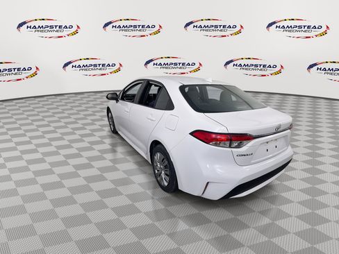 Used 2020 Toyota Corolla LE image 6