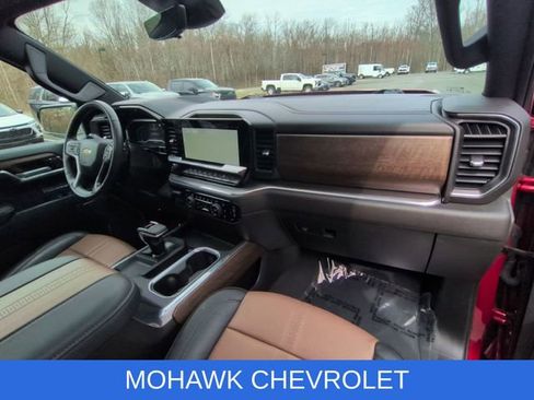 Used 2023 Chevrolet Silverado 1500 High Country w/ High Country Premium Package AWD/4WD image 31