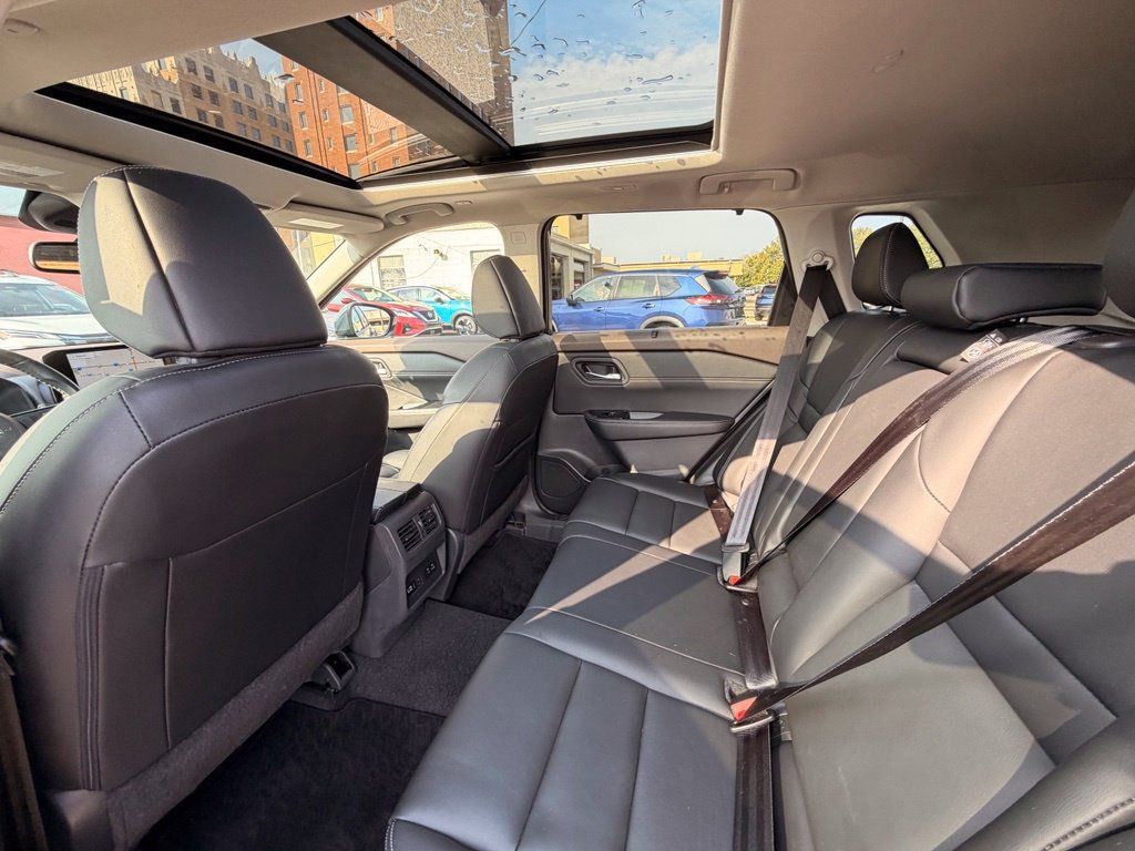 Certified 2023 Nissan Rogue SL w/ SL Premium Package FWD image 17