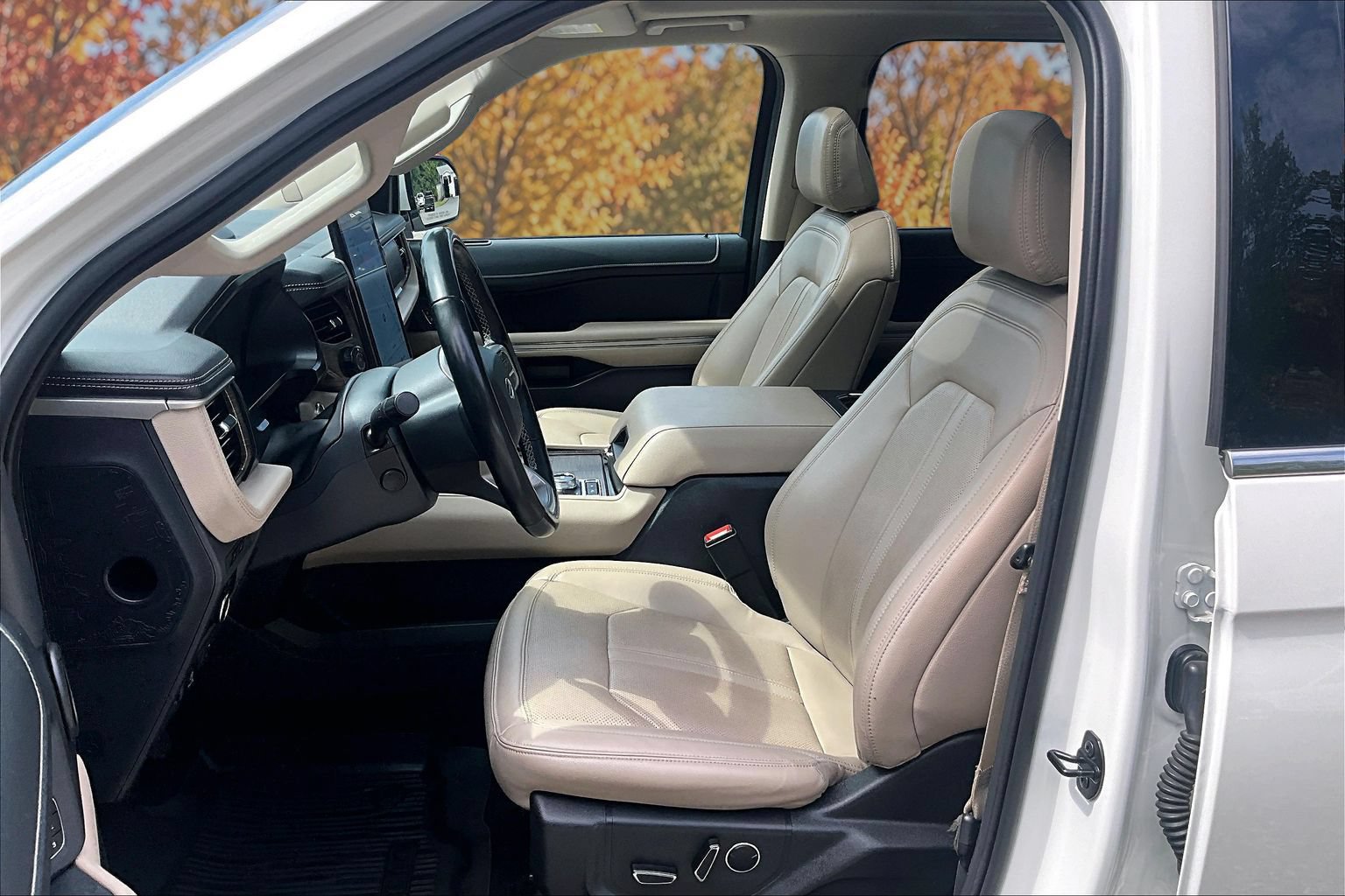 Certified 2023 Ford Expedition Max Limited AWD/4WD image 28