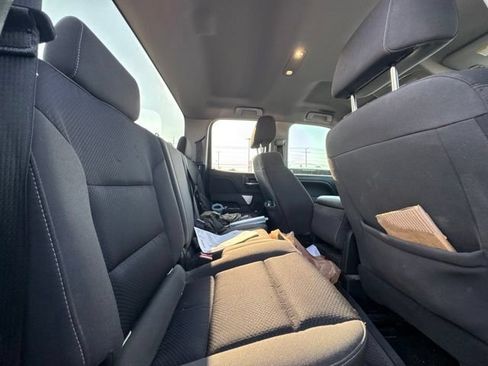 Used 2018 Chevrolet Silverado 1500 LT AWD/4WD image 9