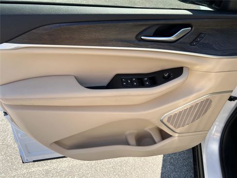 New 2026 Jeep Grand Cherokee Limited image 12